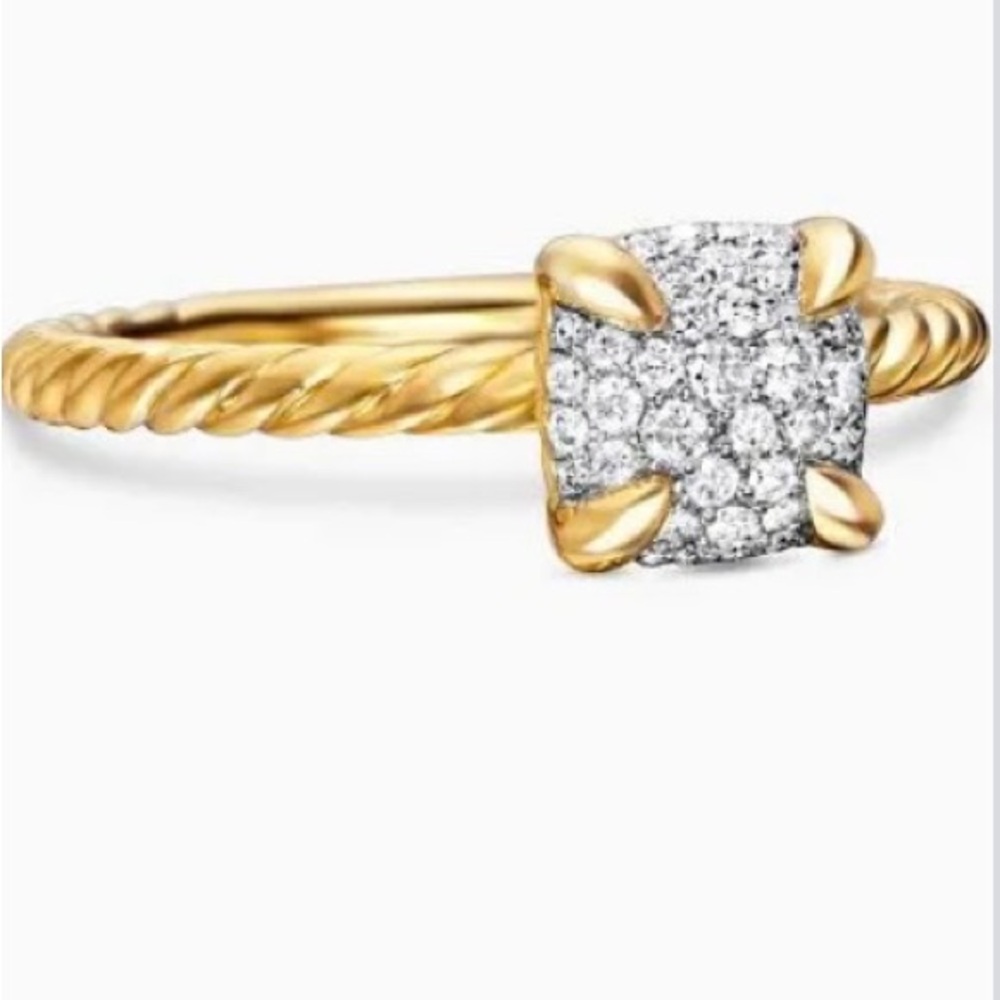 David yurman châtelaine ring in 18 kt yellow gold with full pave diamond.